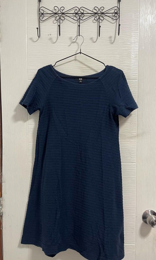 Uniqlo (Category: Dresses) located in Valenzuela. Submitted by declutter028 (Listing ID 1353379047, Image 1). Description: .