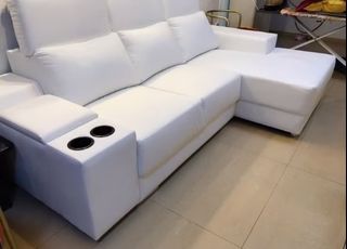 (Category: ) located in . Submitted by furnishstudio (Listing ID 1353353911, Image 1). Description: .