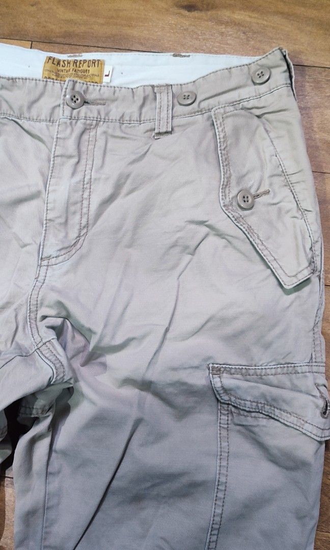 Random Baggy Khaki Cargo Pants (Category: Jeans) located in Manila. Submitted by kenthrift2000 (Listing ID 1353375841, Image 3). Description: Random Baggy Khaki Cargo Pants W32xL37.5 Freeship 📦 Jnt/Lalamove.