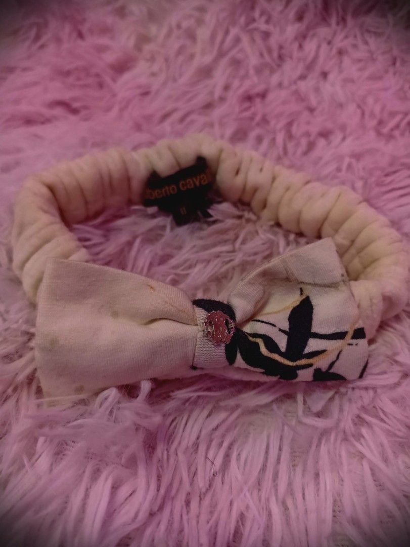 Roberto Cavalli Headband (Category: Hair Accessories) located in Marikina City. Submitted by jrssags (Listing ID 1353386394, Image 1). Description: FREE with a minimum ₱300 purchase from any of my listings..