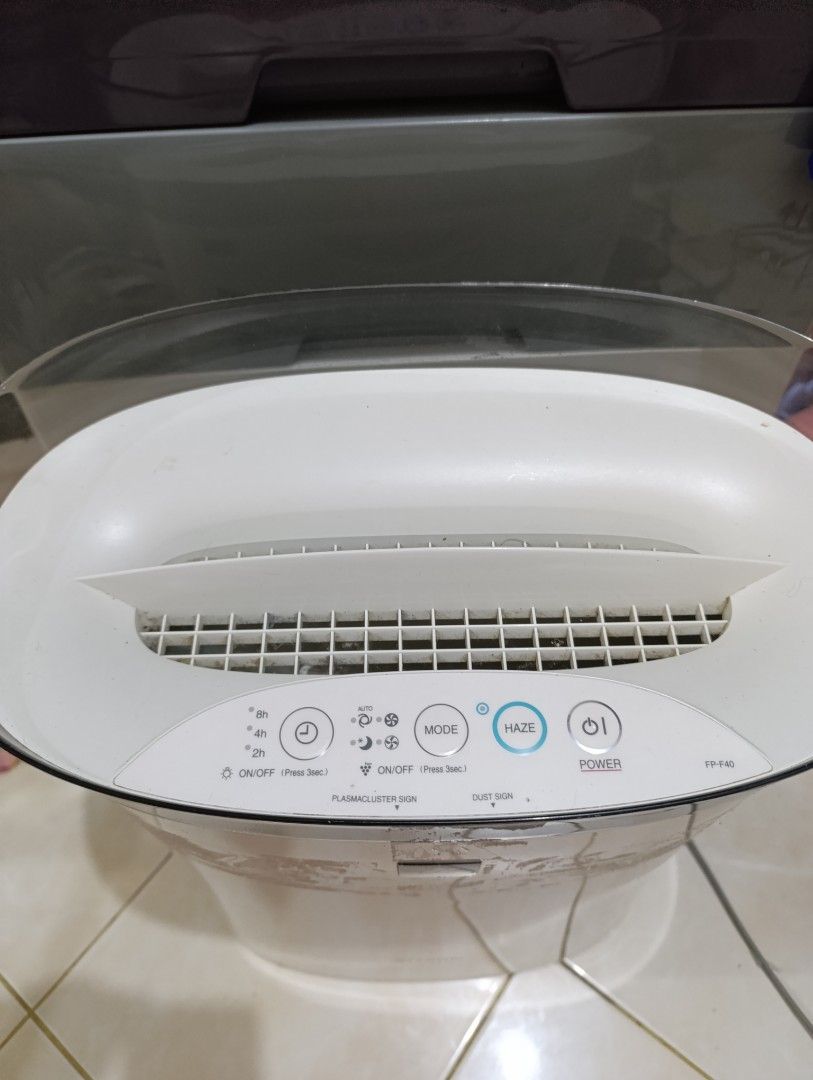 Sharp Plasma Cluster Air Purifier (Category: Air Purifiers & Dehumidifiers) located in Makati City. Submitted by declutz_miraieonlineshop (Listing ID 1353297073, Image 2). Description: Sharp Air purifier model FP-F540 well used not using anymore I have so many humidifier in the house. but planning to buy a bigger one. no return and no exchange. it's sla second hand not a brand new.