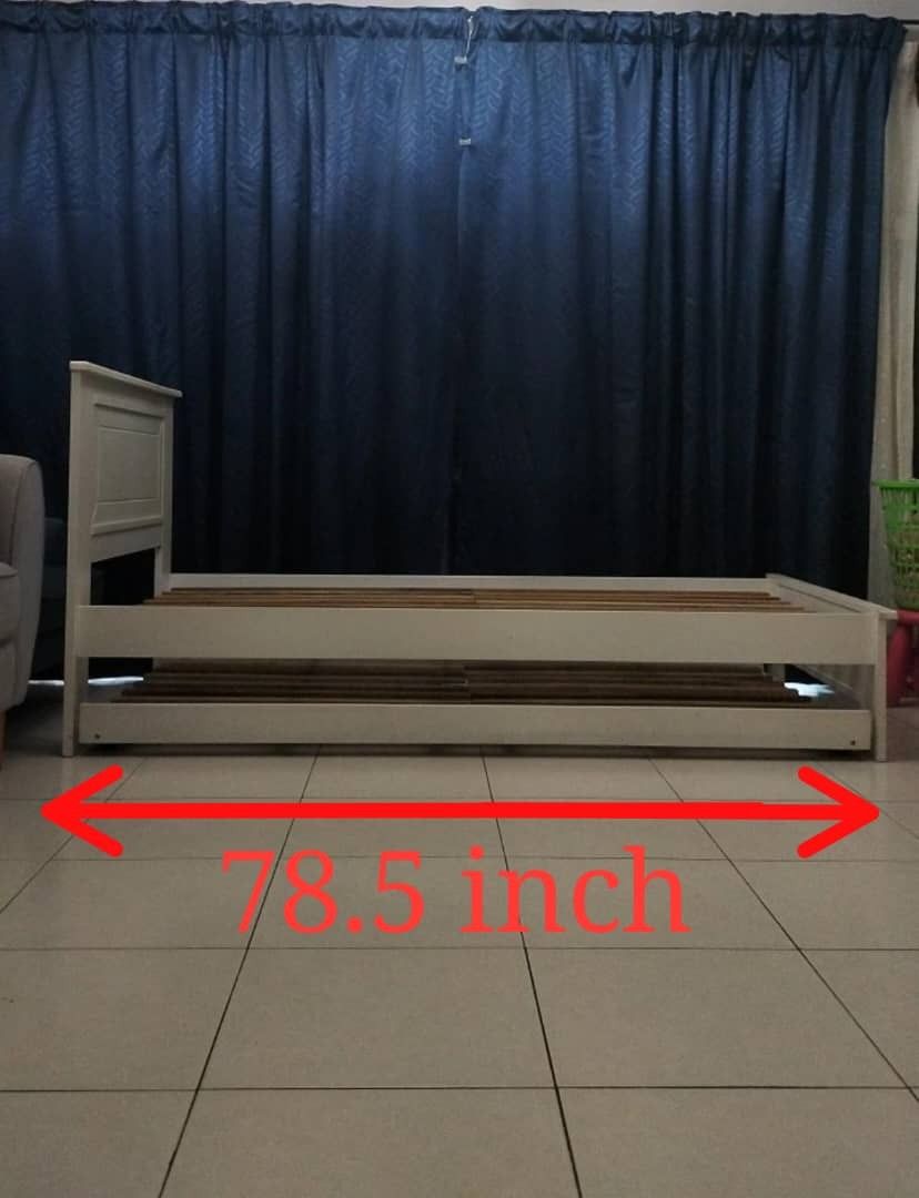 Single Bed Pullout (Category: Bed Frames & Mattresses) located in Kuala Lumpur. Submitted by aammmaarr (Listing ID 1353397844, Image 2). Description: Single Bed Pullout • Dapat sekali plywood • Minor Scratch & Crack • Kene tukar wheels • Buyer Self Collect • Area Ampang •O16 sembilanO8 81sembilan4 Stricly No Pos❌ Rm500.