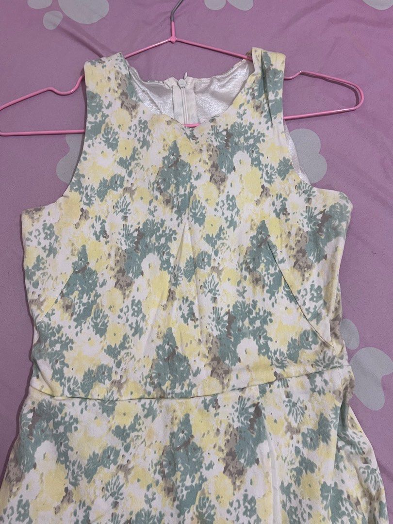 Skort Romper double lining with zipper top dress (Category: Rompers) located in Caloocan City. Submitted by rabbm (Listing ID 1353331541, Image 2). Description: Fits xs to s with zipper thick fabric bought from singapore flaw: loose thread.