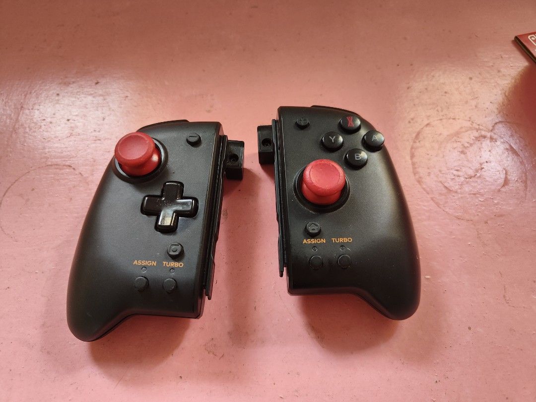 SWITCH HORI SPLIT PAD PRO (Category: Controllers) located in Binan City. Submitted by golbezxiii36157 (Listing ID 1353277046, Image 2). Description: - Seldom Used - No Drift -Great Condition -All Buttons Working - With Box and Manual RFS -Decluttering.