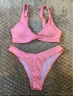 (Category: ) located in . Submitted by astherielle13 (Listing ID 1353397303, Image 1). Description: .