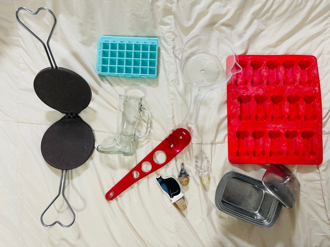 TAKE ALL BUNDLE KITCHENWARE TABLEWARE (Category: Other Kitchenware & Tableware) located in Caloocan City. Submitted by epicogiftshop (Listing ID 1353364200, Image 1). Description: .