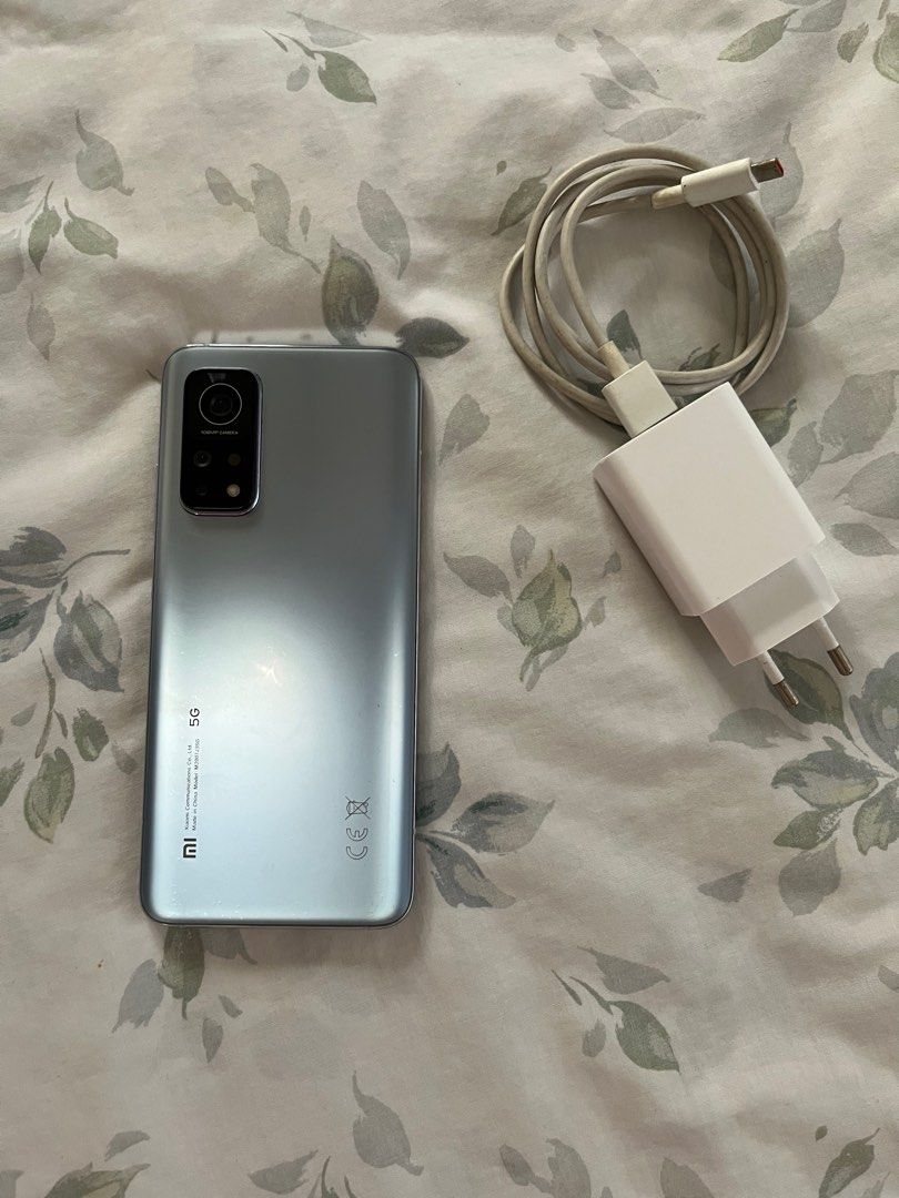 Xiaomi Mi10T Pro (Category: Xiaomi) located in Santa Rosa. Submitted by _joannealexis (Listing ID 1353269407, Image 3). Description: FOR SALE ‼️ Xiaomi Mi10T Pro 5G 256gb Php 8500 negotiable for sure buyers Unit and charger plus case No history of repair Honest Issue: - May 2 maliit na white dead pixel, hindi halata sa screen at hndi naman nakaka affect sa pag gamit. - Fingerprint not working Makinis pa po ang unit pwede sa maselan ☺️ ✅ 8gb+3gb R