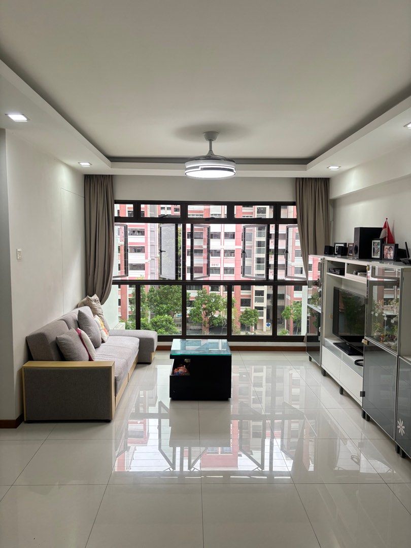 5-Room HDB Flat @ 985B Buangkok Crescent for Sale!62853065248515111