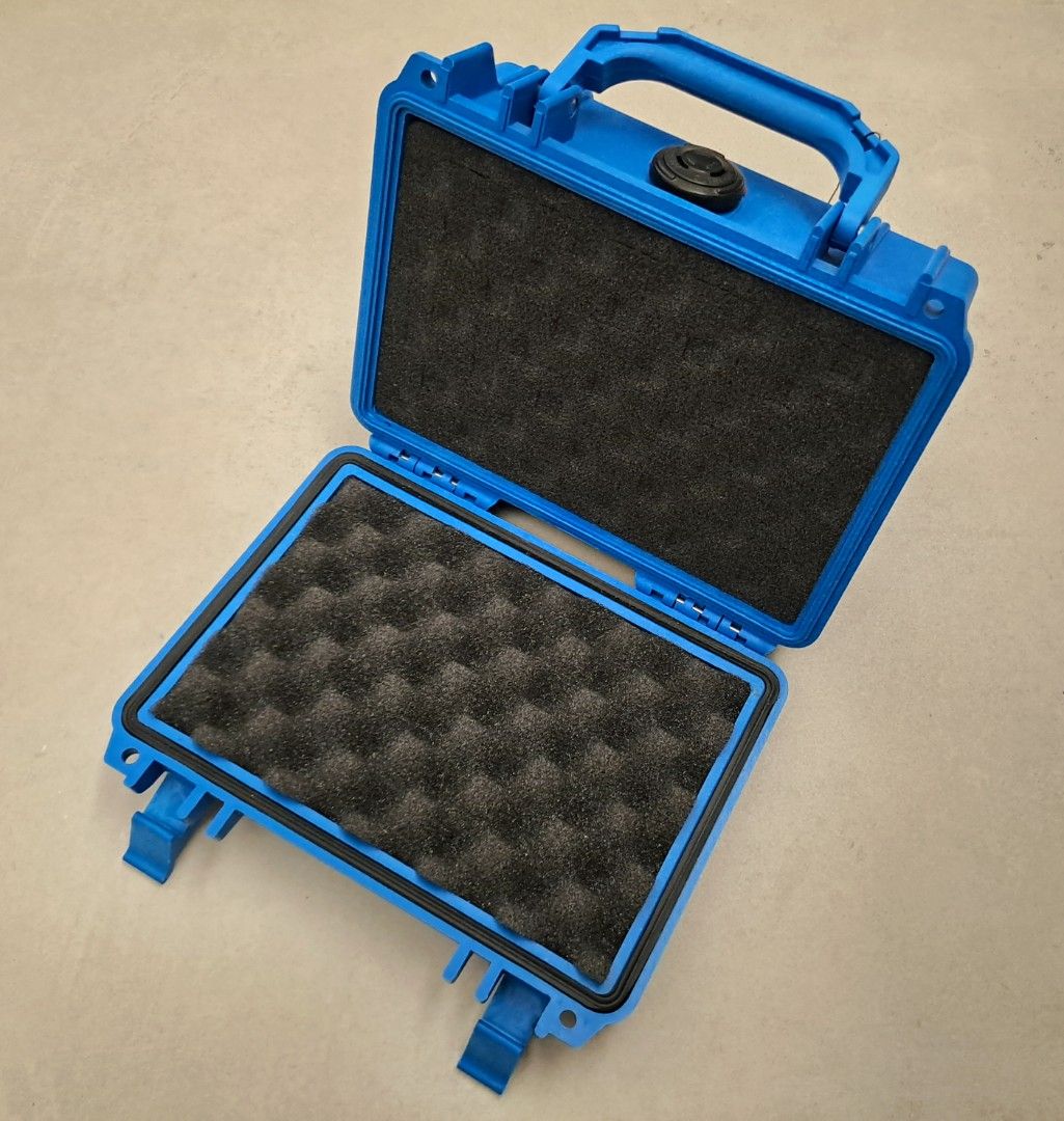 全新 Pelican 1120 case (with FOAM ) Made in USA WaterProof . Leica Nikon