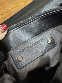 (Category: ) located in . Submitted by wardrobecleaner89 (Listing ID 1353551759, Image 1). Description: .