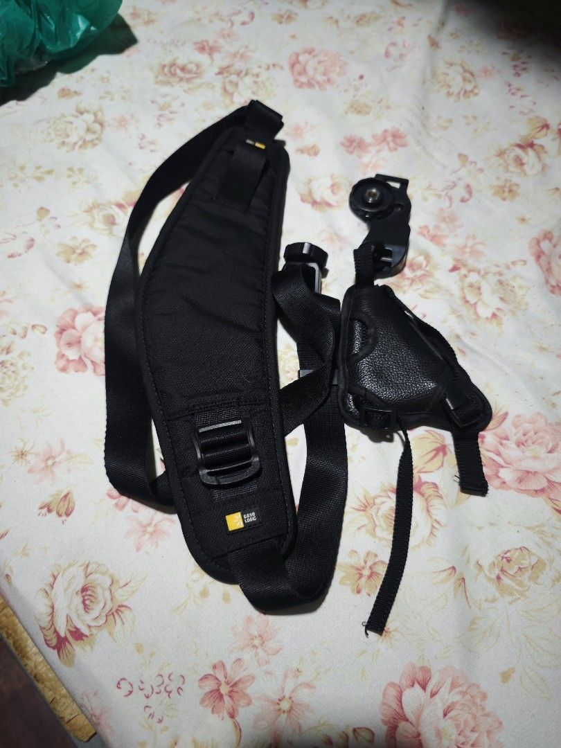 Camera Case Logic Body Sling and Hand Held Accessories (Category: Other Photography Accessories) located in Manila. Submitted by ickaikai (Listing ID 1353548954, Image 1). Description: Fix Price! Hindi nagagamit. Meet Up One Ayala every Weekday or lalamove either from One Ayala or Espana Sampaloc Manila (Payment first before kuhain ni rider, kayo magbook ng lalamove).