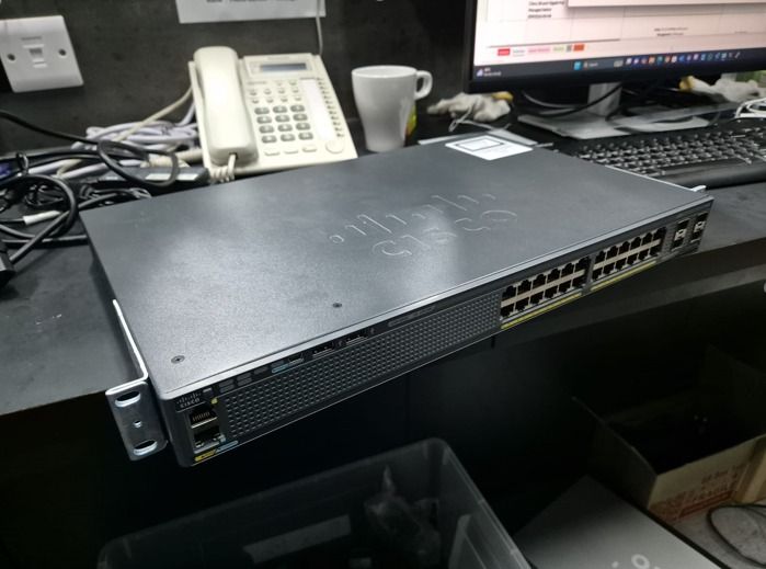 Cisco Catalyst 24-Port Gigabit Ethernet Switch, Computers & Tech, Parts ...