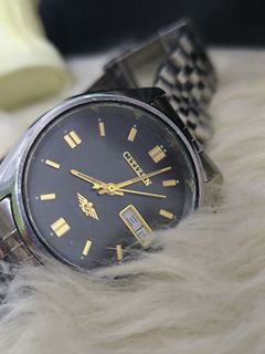 (Category: ) located in . Submitted by vprtimepieces (Listing ID 1353594731, Image 1). Description: .