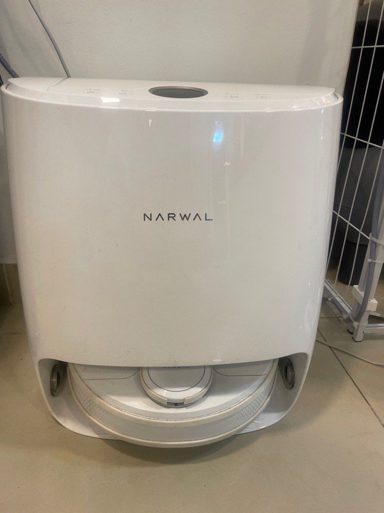 Cleaning Robot (Category: Vacuum Cleaner & Housekeeping) located in Putrajaya. Submitted by rockyhui68 (Listing ID 1353514821, Image 1). Description: 100% working well with sweeping and mopping Functions. Could not use the app right away ! If you know Chinese , I could introduce to one agent would help at a cost at around RM40.