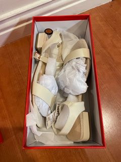 (Category: ) located in . Submitted by regclosetclear (Listing ID 1353551190, Image 1). Description: .