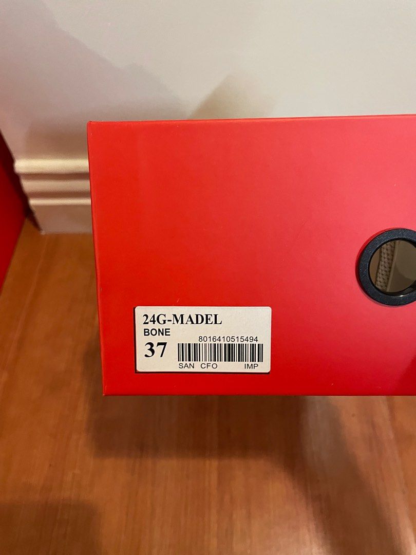 CLN 24G Madel Sandals (Category: Sandals) located in Cebu City. Submitted by regclosetclear (Listing ID 1353551190, Image 2). Description: Size 37, color Bone (white) Bought at 1,199 in CLN Gateway Mall (Cubao) Worn only once Comes with box and paper bag RFS: not my style.