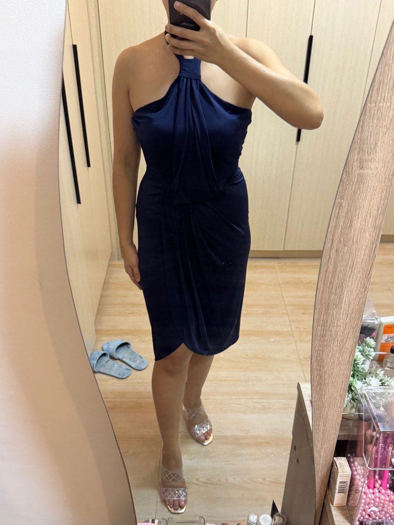 Cocktail Dress (Category: Evening dresses & gowns) located in Paranaque City. Submitted by camcs (Listing ID 1353450974, Image 2). Description: XS size on the tag can fit up to a small Delivery c/o buyer.