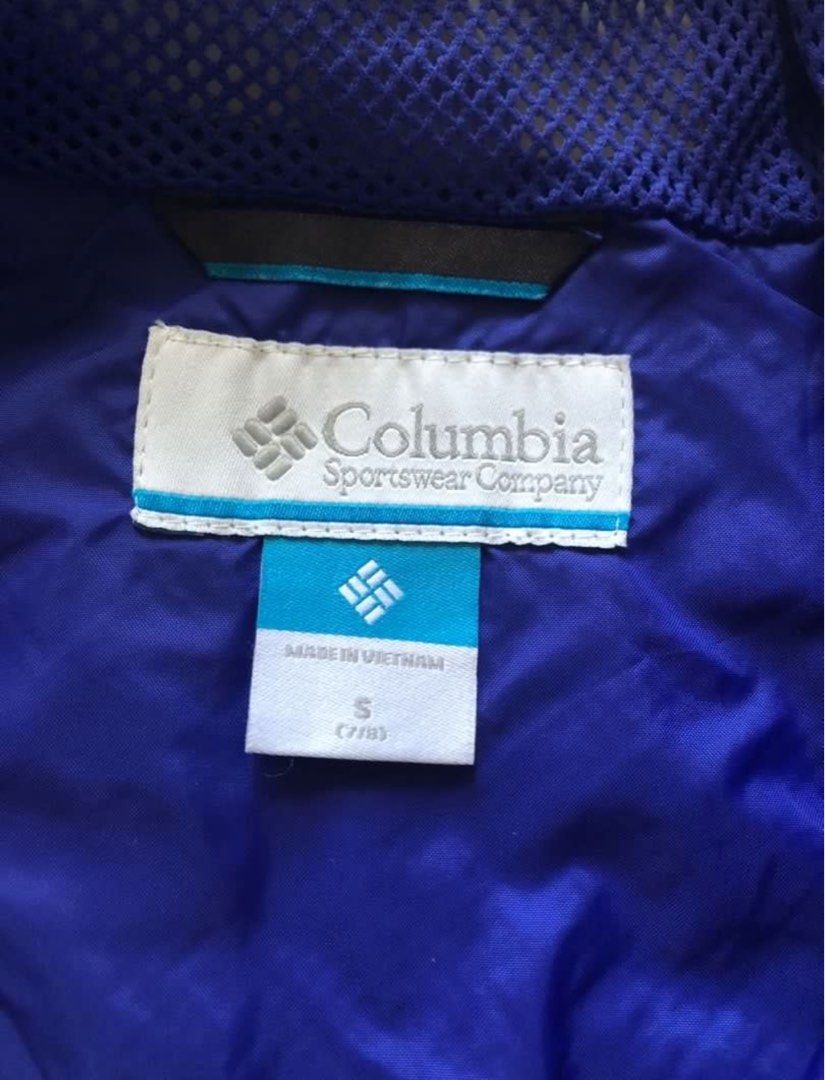 Columbia Omni-Tech Jacket (Kids Size Small) (Category: Coats, Jackets and Outerwear) located in Baguio. Submitted by shopoocs (Listing ID 1353556439, Image 2). Description: Good as new! Dimensions are seen in the photos Size Small for Kids.