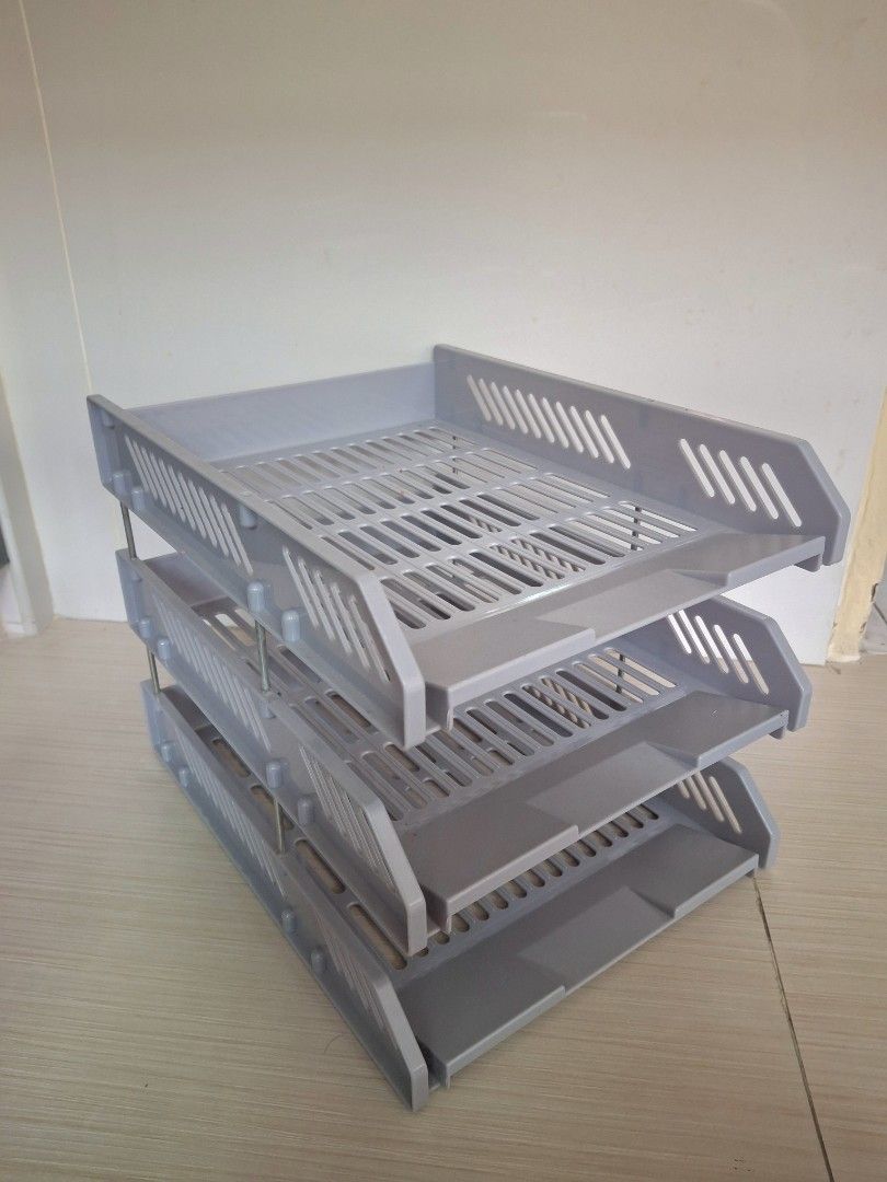 Document Rack (Category: Storage Boxes & Baskets) located in Bayan Lepas. Submitted by kenttan101 (Listing ID 1353465404, Image 1). Description: 3 Tier Document Rack Brand: Popular Bookstore 99% Like New Cod at Bkt Jambul, Penang Call / WhatsAp Mr Tan Ol6-452 3770.