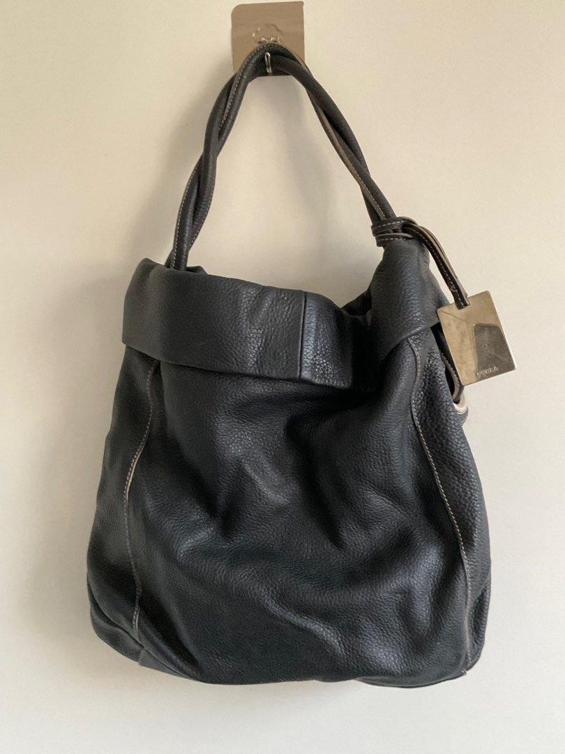 Furla Hobo (Category: Luxury Bags & Wallets) located in Davao. Submitted by vaultexchange_ (Listing ID 1353559371, Image 1). Description: Furla Authentic.