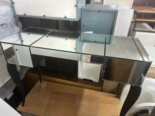 （分類：）位於 。 由 greendothome 提交（商品編號 1353573565，圖片 1）。簡介： 。