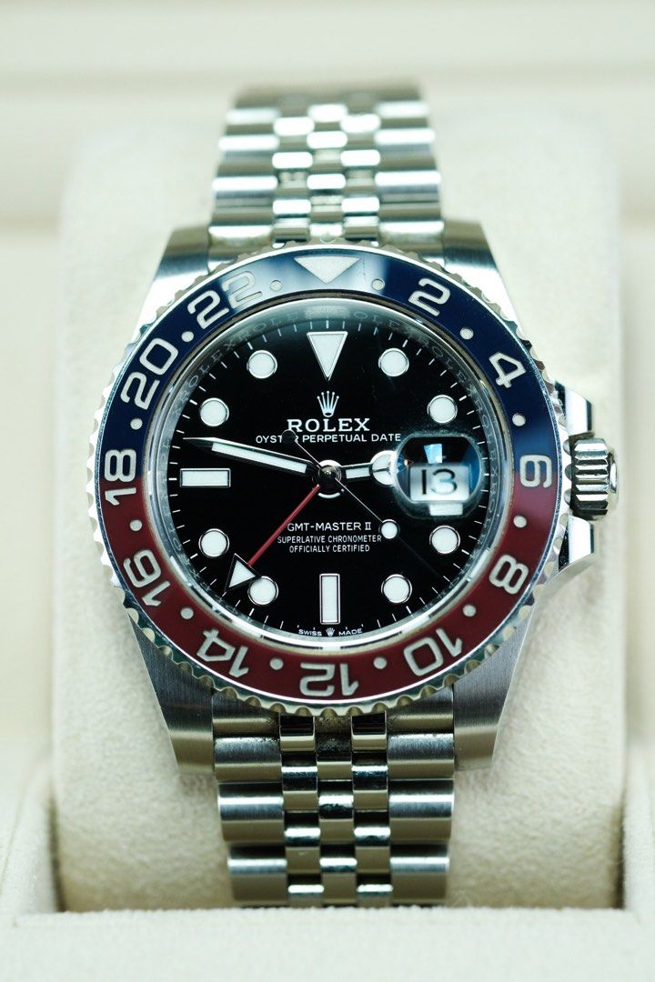 GMT Pepsi (Category: Luxury Watches) located in Makati City. Submitted by 1timepieceglobal (Listing ID 1353522352, Image 1). Description: Mint Condition 2018 Complete Set.