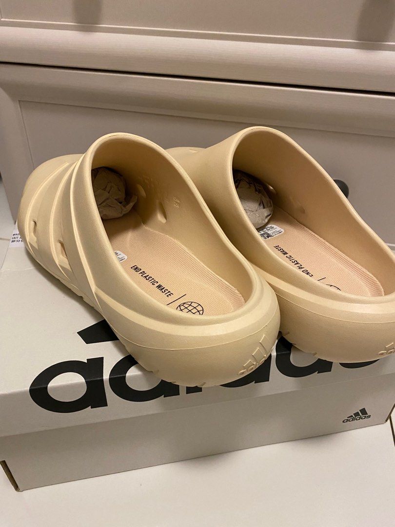 GOOD AS NEW ADIDAS ADICANE CLOG (Category: Slippers & Slides) located in Davao. Submitted by bee_pee (Listing ID 1353506684, Image 3). Description: ADIDAS ADICANE CLOG Pre Owned - used for hours only With box Bought from Adidas SM Ecoland SIZE: UK7 or US8 mens .