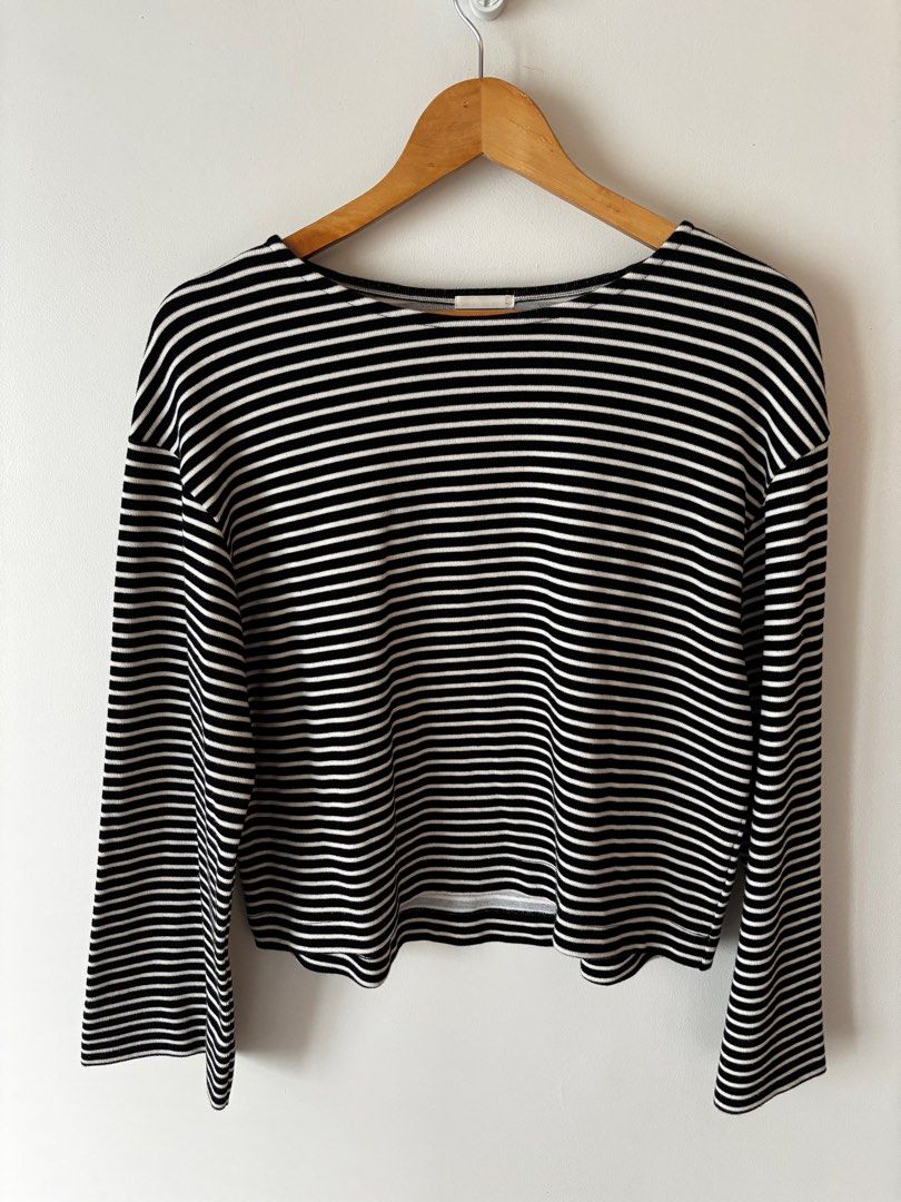 GU stripes long sleeves shirt (Category: Blouses) located in Makati City. Submitted by ishspace (Listing ID 1353515368, Image 1). Description: Large on tag Can be oversized for medium girlies.
