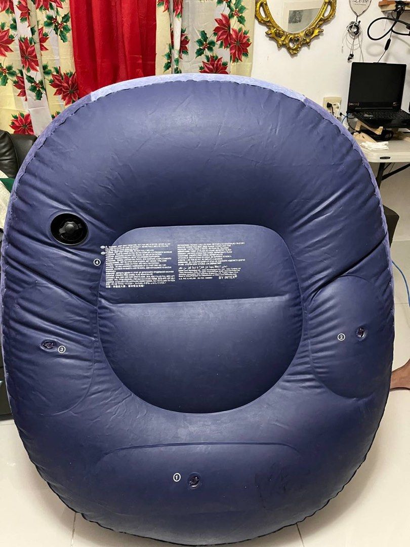 INTEX AIR INFLATABLE CHAIR SOFA (Category: Chairs) located in Manila. Submitted by declutterwithdap (Listing ID 1353452011, Image 1). Description: Fs INTEX brand sofa chair, katulad niya ng brand yung mga inflatable swimming pools kaya quality. 450 pesos fix pick up or meetup sa malapit 📍 General trias, liora homes, cavite loc ko PM sa interesado! 🙌.