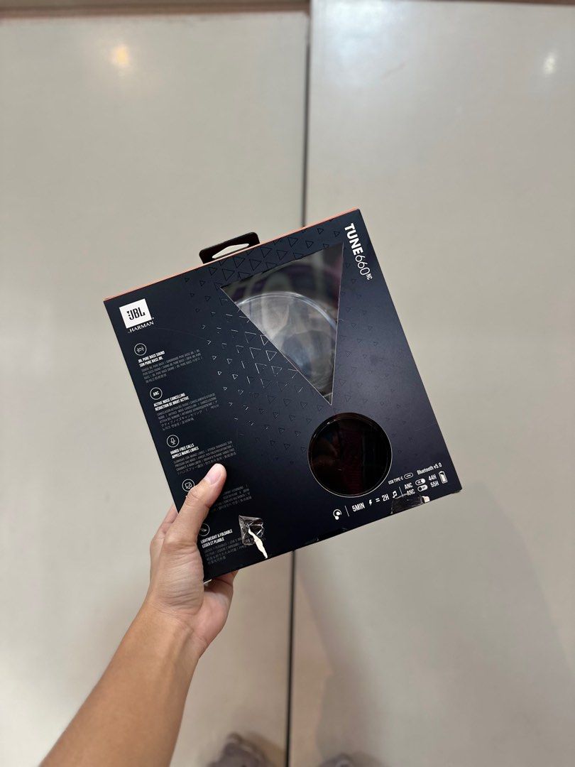 JBL Tune 660 (Category: Headphones & Headsets) located in Quezon City. Submitted by lovedbytati (Listing ID 1353568045, Image 2). Description: RFS: Got it as gift. Only used it several times ☺️.