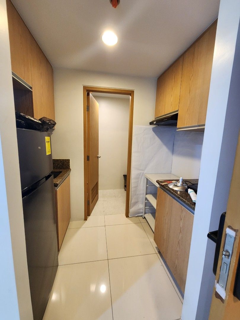 MADISON PARKWEST BGC CONDO - 2BR UNIT. (Category: Apartments & Condos) located in Mandaluyong City. Submitted by johnpaulpabalan (Listing ID 1353572898, Image 2). Description: For Sale or for lease Madison Park West Condo Bonifacio Global City, Taguig City two bedroom unit with balcony Size: 58 Sqm 2 BR, 2 Bath, 2 Balcony, 1Amenities Selling Price: Php 16M Rental Price: Php 60,000/Per month.