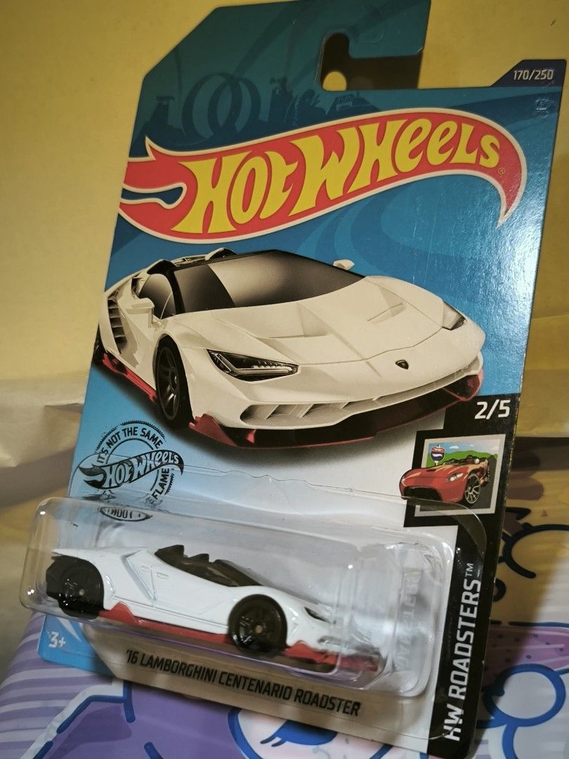 Hot Wheels 1:64 Lamborghini Centenario Roadster Bianca 2016 Serie HW Roadsters