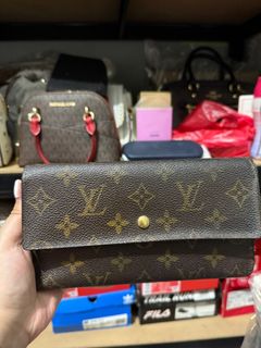 (Category: ) located in . Submitted by bagthenticity (Listing ID 1353568751, Image 1). Description: .