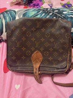 (Category: ) located in . Submitted by nicebag90 (Listing ID 1353502652, Image 1). Description: .