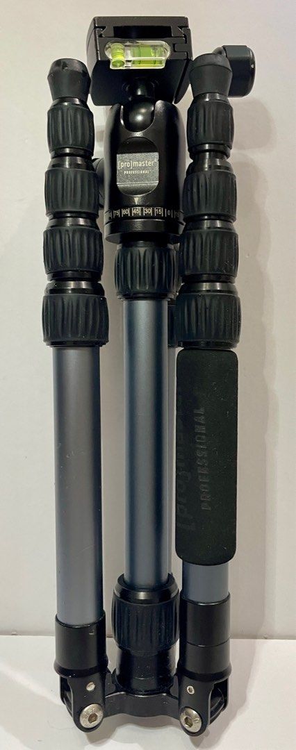PROMASTER PROFESSIONAL TRIPOD (Category: Tripods & Monopods) located in Taguig. Submitted by sjsinc (Listing ID 1353479451, Image 2). Description: ProMaster Professional Tripod Excellent Condition. High quality and very portable. I'm the original owner and I purchased it in the USA..
