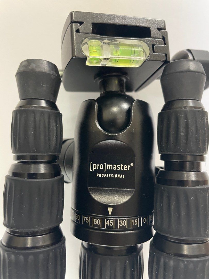 PROMASTER PROFESSIONAL TRIPOD (Category: Tripods & Monopods) located in Taguig. Submitted by sjsinc (Listing ID 1353479451, Image 1). Description: ProMaster Professional Tripod Excellent Condition. High quality and very portable. I'm the original owner and I purchased it in the USA..