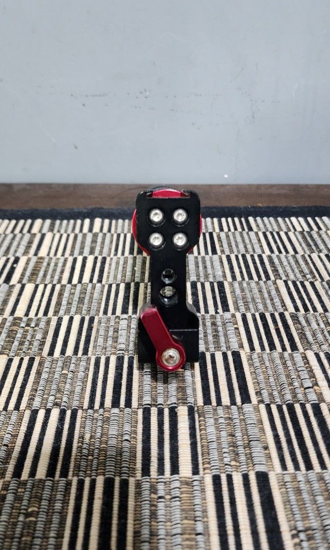 Smallrig Upper Handle Basic (Category: Cameras) located in Petaling Jaya. Submitted by khairizulkifli (Listing ID 1353541296, Image 2). Description: Used several times only.