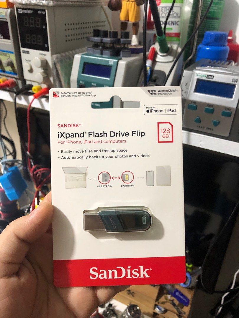 128GB SANDISK IXPAND FLASH DRIVE FLIP (ORIGINAL) (Category: Hard Disks & Thumbdrives) located in Makati City. Submitted by jc.cuerdo (Listing ID 1353645761, Image 1). Description: SANDISK IXPAND FLASH DRIVE FLIP 🔹For phone,ipad and computers 🔹Easily move files and free space 🔹Free up space on your iphone or ipad 🔹Automatically back up your photos and videos 🔹Play large videos files directly from the drive AVAILABLE 32gb 64gb 128gb 256gb 👉Br