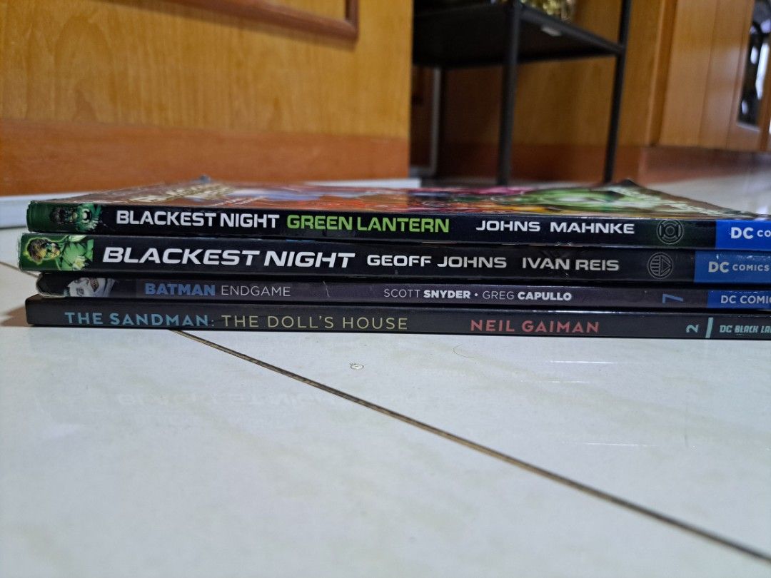 Assorted DC Comics (Category: Comics & Manga) located in Singapore. Submitted by v_e_i_n (Listing ID 1353708018, Image 1). Description: Selling at $15 per book, $50 as a set. Books have been read several times so pages have creases..