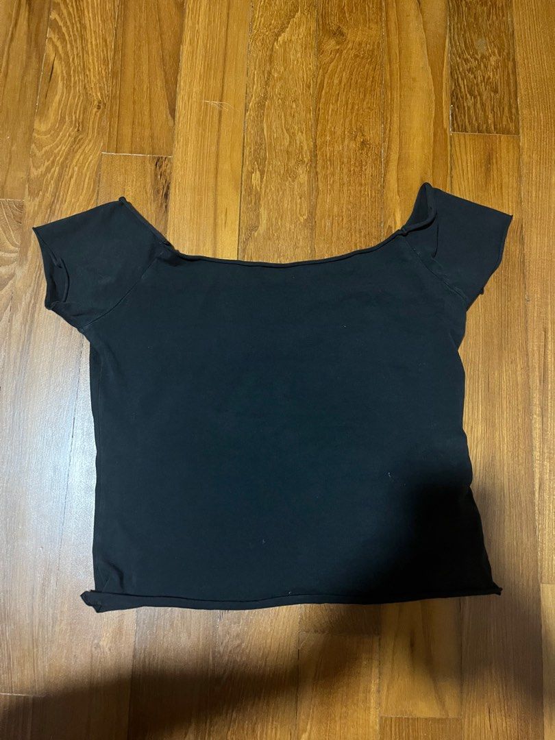 Brandy Melville off shoulder bonnie number 44 top, Women's Fashion ...