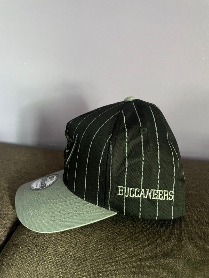 Cap (Category: Cap & Hats) located in Kuala Lumpur. Submitted by marioo23 (Listing ID 1353658447, Image 3). Description: item is new, include with tag & if interested kindly do pm us 😊 - take both can do price combo 🧢.