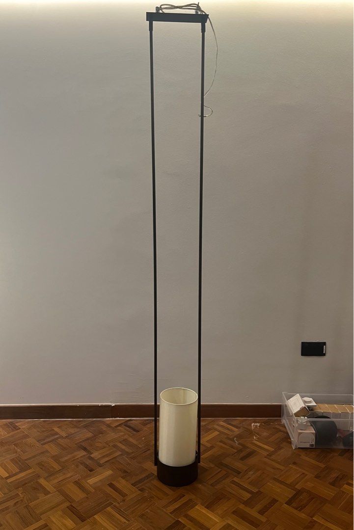 Ceiling hung lamp (Category: Lighting) located in Singapore. Submitted by jrn001 (Listing ID 1353726921, Image 3). Description: Ceiling hung statement lamp. Suitable for bedroom or living room. 2.3m in height. Does not come with light bulb. Pick up from my place in Balestier. Buyer to bear cost of pick up and delivery. .