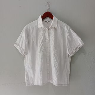 (Kategori: ) berada di . Dikirim oleh tasya__thrift (ID iklan 1353665912, Gambar 1). Deskripsi: .