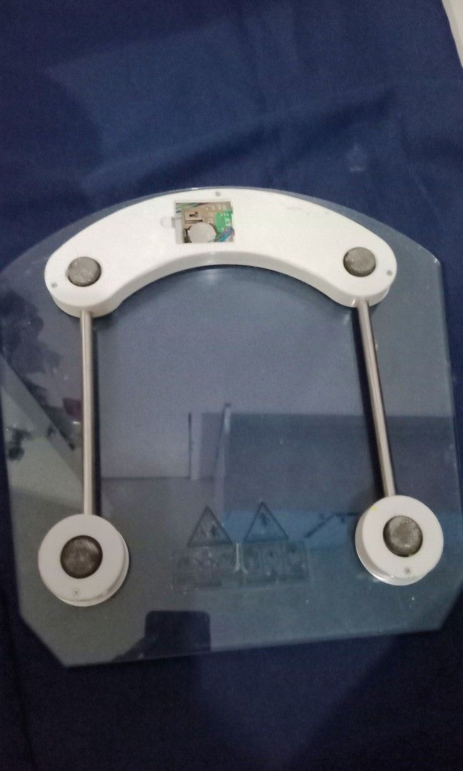 Digital Glass Weighing Scale (Category: Health Monitors & Weighing Scales) located in Cainta. Submitted by ceejay.lim (Listing ID 1353686675, Image 3). Description: Digital Glass weighing scale MOD - gcash.