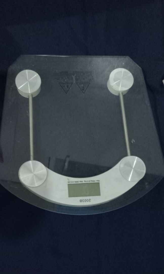 Digital Glass Weighing Scale (Category: Health Monitors & Weighing Scales) located in Cainta. Submitted by ceejay.lim (Listing ID 1353686675, Image 1). Description: Digital Glass weighing scale MOD - gcash.