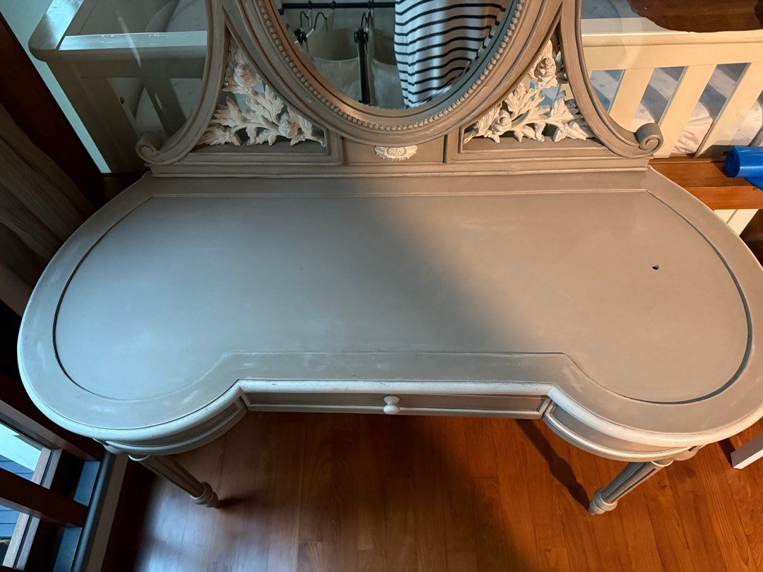 Dressing table (Category: Tables & Sets) located in Singapore. Submitted by eiffelxie (Listing ID 1353708232, Image 2). Description: French style dressing table. Bought from UK from Crown French Furniture for over £1,000. Selling cause got built in dressing table in the new place so don’t need anymore. Selling cheap for fast deal..