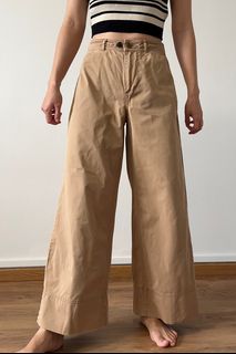 (Category: ) located in . Submitted by geniesthriftshop (Listing ID 1353611303, Image 1). Description: .