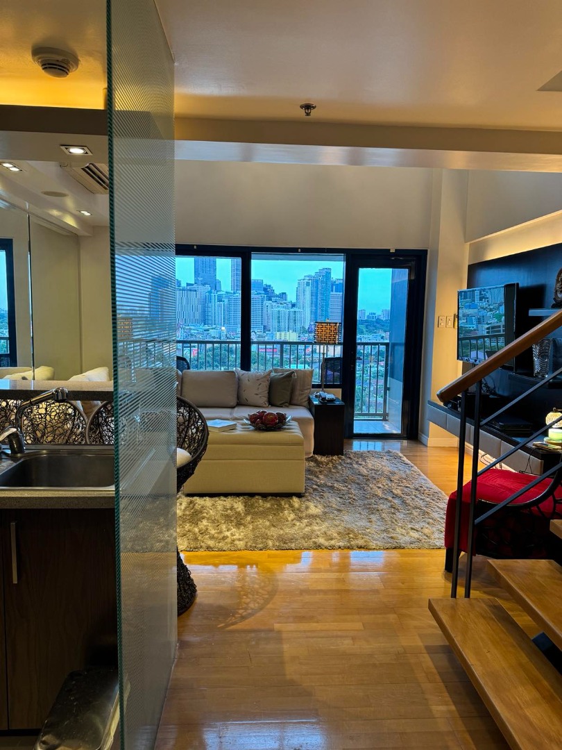 For rent Fully Furnished 1 Bedroom Loft Type Unit in One Rockwell East ...
