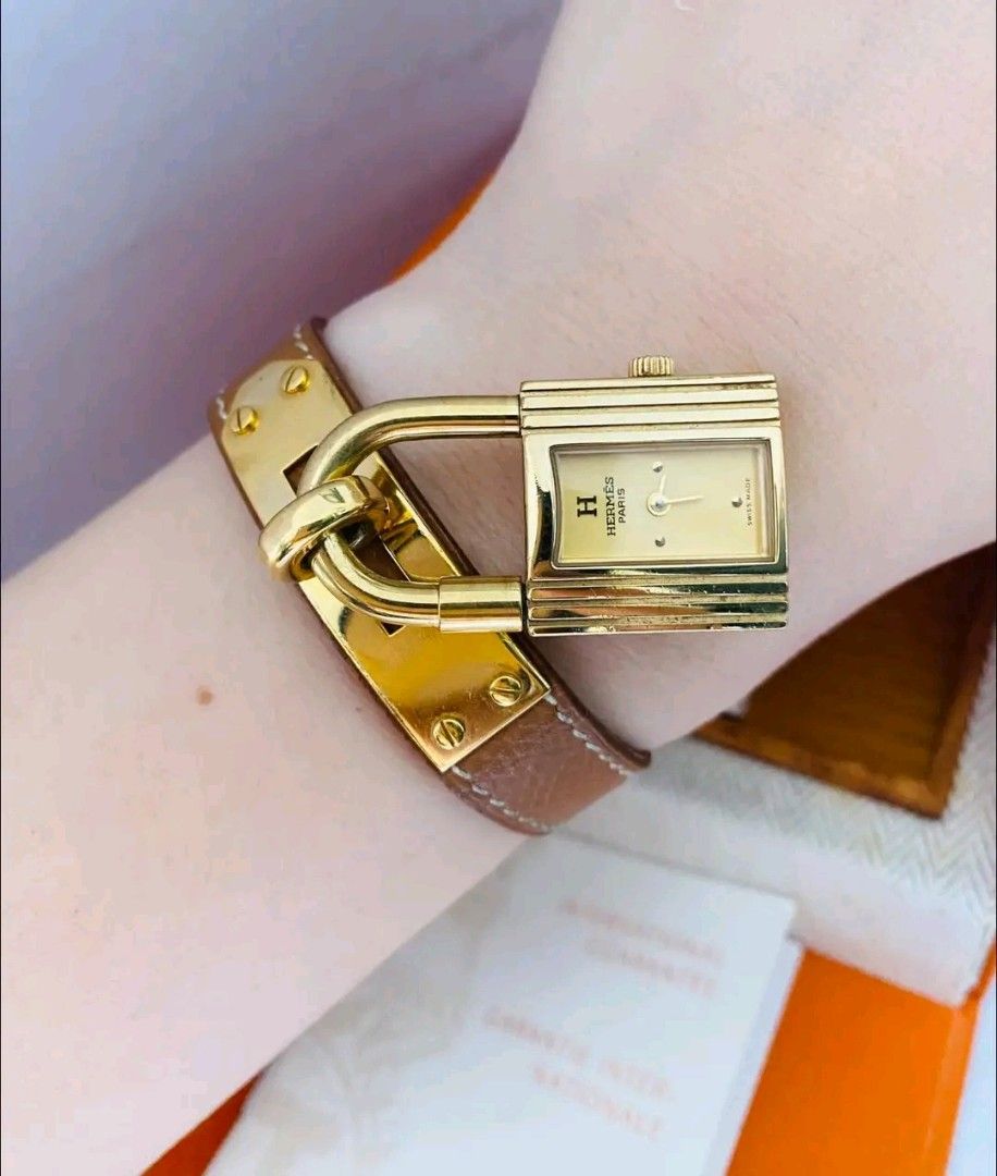 h watch (Category: Luxury Watches) located in Cabadbaran. Submitted by luxurysourcedbyjinx (Listing ID 1353672922, Image 1). Description: Hermes Kelly Lock Gold Watch for Ladie's -Gold Dial -Sapphire Glass -Swiss Made -Quartz Movement -With Original Inclusion -In Excellent Condition 😍😍😍.