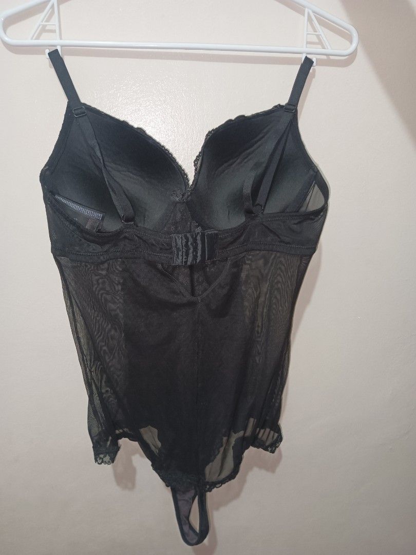 H&M - Lingerie Nightwear (Category: Undergarments & Loungewear) located in San Pedro. Submitted by airemse_closet (Listing ID 1353748318, Image 2). Description: 🤝🏽 NEGOTIABLE🤝🏽 Size: 42D ✓100% Authentic - push-up - lace bodysuit - with under wire - not a detachable strap - snap button -used once MOP: GCASH & MAYA (payment first policy) RF/HF: ₱30.00 (1-day).